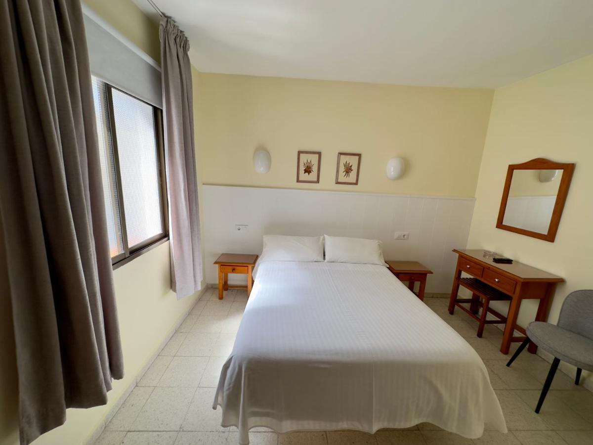 Hotel Cabello 토레몰리노스 외부 사진